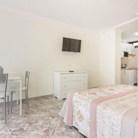 Tenerife Olympia Apart Hotel-Playa De Las Americas. Balcony, Sea View & Pool Bagian luar foto