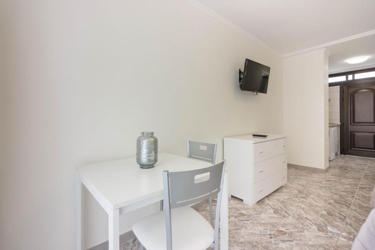 Tenerife Olympia Apart Hotel-Playa De Las Americas. Balcony, Sea View & Pool Bagian luar foto